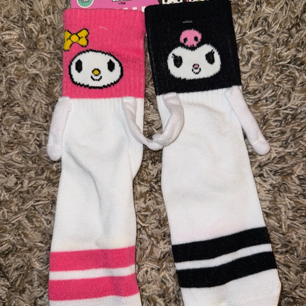 My Melody & Kuromi Mid Crews With Magnet Arms